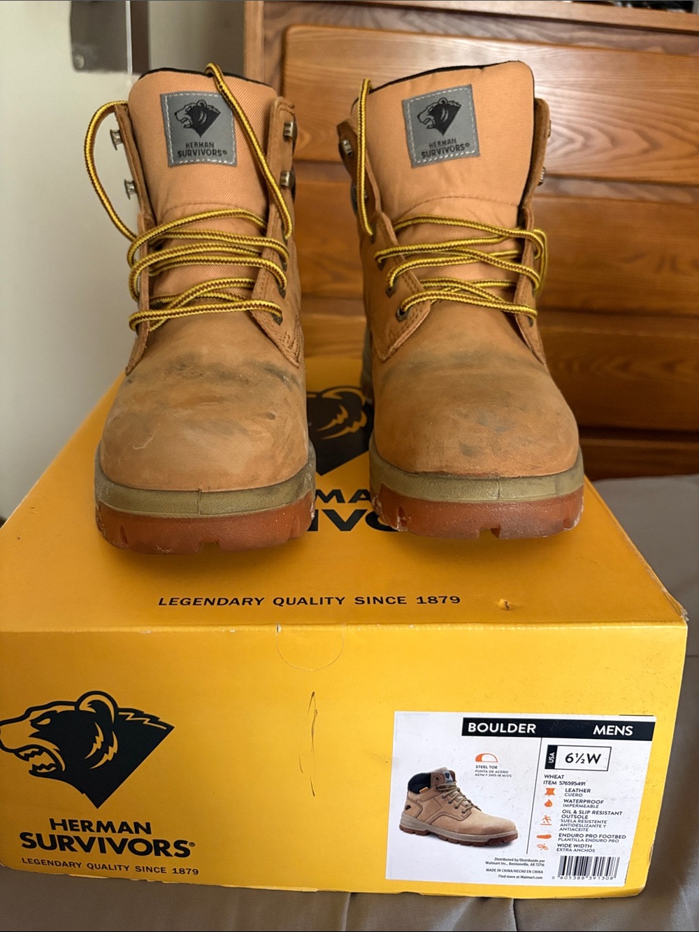 Boulder Men's Work Boots in Tan